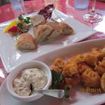 カフェ ボラーレ - 手前がカラマリ、奥がパテ