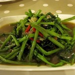 Tida Esarn - 2010/7空心菜炒め