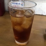 食い味の道有楽 - 狙った訳ではありませんが…シャッターなので烏龍茶がサービス