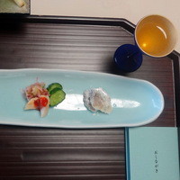 皆美館 - 夕食の先付、鰆卯の花と白ばい貝酒煎り