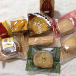 Patisserie NOEL - すいーとまろん、スイートポテト、リンゴケーキ、洋梨タルト、西条の栗、ヌス、ヒマワリクッキーピスタチオクッキー、ヘーゼルナッツクッキー