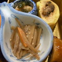 魚鉄 - 金平　う巻き　鶏ロール　昆布豆。