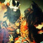 御食事処 宮川 - 欣子ママは神楽好き。この写真、実はタペストリーなんですよ！