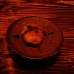 モルソー - 骨付き仔羊香草焼きをメインとしたコース（5000円）のスタート！先ずは濃厚バターのマドレーヌが提供された。