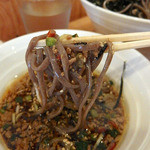 そばうさ - スタミナ牛すじ冷そば（900円）