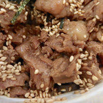 そばうさ - スタミナ牛すじ冷そば（900円）