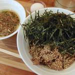 そばうさ - スタミナ牛すじ冷そば（900円）