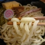 極太濁流ラーメン ら・けいこ - 柔らかそうに見えますか？
      実はグミグミプリプリです♪