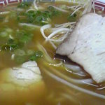 うぐいす - スープはアッサリな醤油豚骨。脂も少なめで食べ易い。