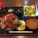 亀八 - ソースかつ丼￥900