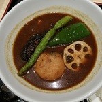 Hokkaidou Chubo - 野菜スープカレー＠790円は野菜がゴロゴロ