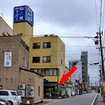 Sushikamahompokawachiya - ４階建てビルの１階です（赤い⇒）（２０１６年５月）
