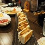 居酒屋「桜」 - リニューアル後のカツサンドです。