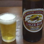 十間橋　ときわ食堂 - ビールは嬉しいことにコップを凍らせてくれてます。