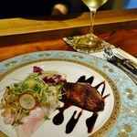 フレンチ割烹 宿 - 冷製肉料理は、地鶏ローストのサラダ仕立て