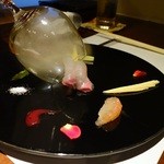 フレンチ割烹 宿 - 演出見事な、間八の瞬間燻製