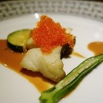 フレンチ割烹 宿 - メインの魚は、スズキのポアレ