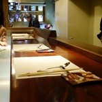 フレンチ割烹 宿 - 一瞬人が引く、入れ替わりの頃