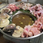 ベトナム料理 オーセンティック - ラウ・マム　