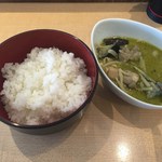 Sushi Izakaya Sushimaru - 「グリーンカレー」670円