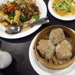 中華ダイニング高格 - 牛肉の黒コショウ風味炒め、シューマイ