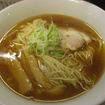 しょうゆラーメン、大盛り