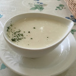 キッチン麦畑 - 週替わりランチ
新玉ねぎのスープ