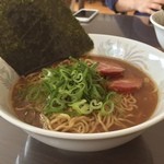 マイラーメンキッチン - マイラーメンセット。これは醤油だれ、スープは和風と鶏白湯、ねぎ油と鶏油、中細麺。ねぎ、チャーシュー、海苔は自宅で追加。いまどきのラーメソに近い雰囲気。イイね！