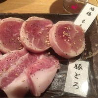 牛屋 銀兵衛 銀座本店 - 特撰コース¥5,480 地鶏ももと国産豚トロ。
