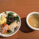 ガンシップ - スープ&サラダ・バーより