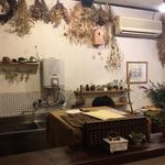 つよしのコロッケ本舗 - 内観