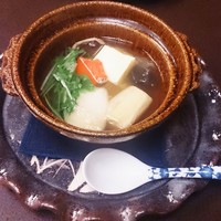 人形町今半 名古屋ミッドランドスクエア店 - スッポン豆腐・麩・椎茸・焼きもち・京人参・青葉・つゆ生姜