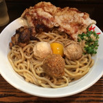 日の出らーめん - 唐揚げガッツ麺大盛り