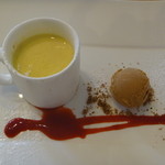 ビストロ　グラン　ソレーユ - デザート：コーヒーゼリー、キャラメルアイス添え