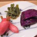 小料理 すず乃 - 康子さんのがっこ三点盛り