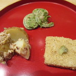 小料理 すず乃 - こごみ、ツナポテト、胡麻豆腐