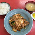 中華定食 庄屋 - 日替わり3番：肉と卵のキムチ炒め定食（750円）【平成28年5月20日撮影】