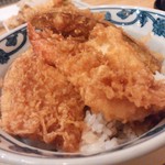 天ぷら新宿つな八 - 昼天丼のアップ