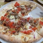 Fratelli La Bufala - tonno（トンノ）とcipolla（玉葱）のPizza