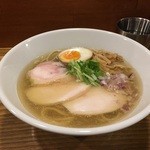 鶏のこく塩ラーメン