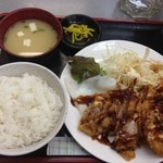 Biggu Komikku - チキンカツ定食（通常730円→ランパスvol.5提示で500円）
                        ●チキンカツ・ご飯・みそ汁