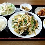 劉福家 - 野菜炒め定食 700円