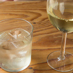 渋谷チーズスタンド - グラスワイン白とスプリッツァー