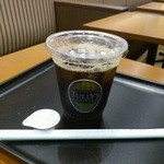 TULLY'S COFFEE - アイスコーヒーのレギュラーサイズです。(2016年5月)