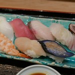 Sushiina - ホリデーにぎり（税込1390円）