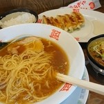 Oogiya Ramen - ランチもつ煮セット