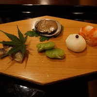 新宿 京懐石 柿傳 - 八寸：とこぶし こあゆ そらまめ  ゆりね、えび
