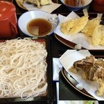 そばよし - 更科、天ぷら（きす、舞茸）