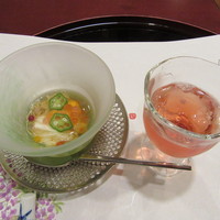 河久 - 【食前酒】 桜んぼわいんと、【先付】長芋素麺
