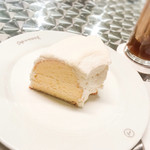 カフェ ド ロペ - 「シラセ」のサンドケーキ